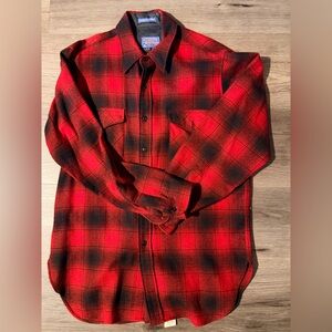 Vintage USA Pendleton Red and Black Plaid Button-Down Shirt wool large